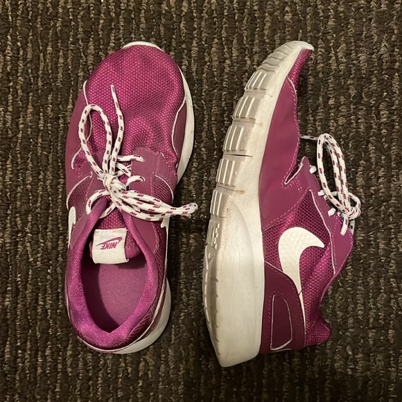 Purple Nike Runners - Size 1Y - Picture 2 of 4